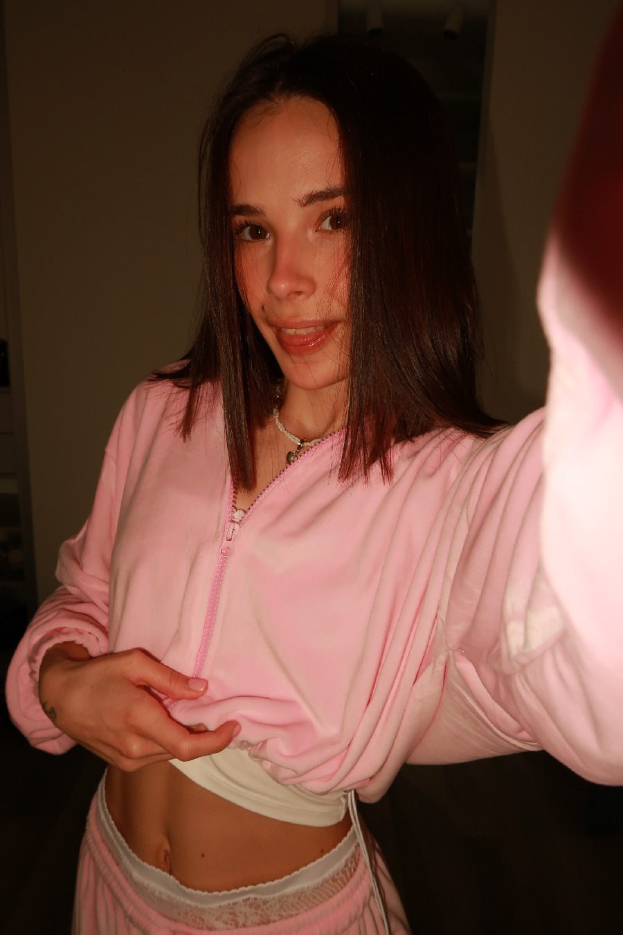 Tina brings the glow — live moments in Lisbon